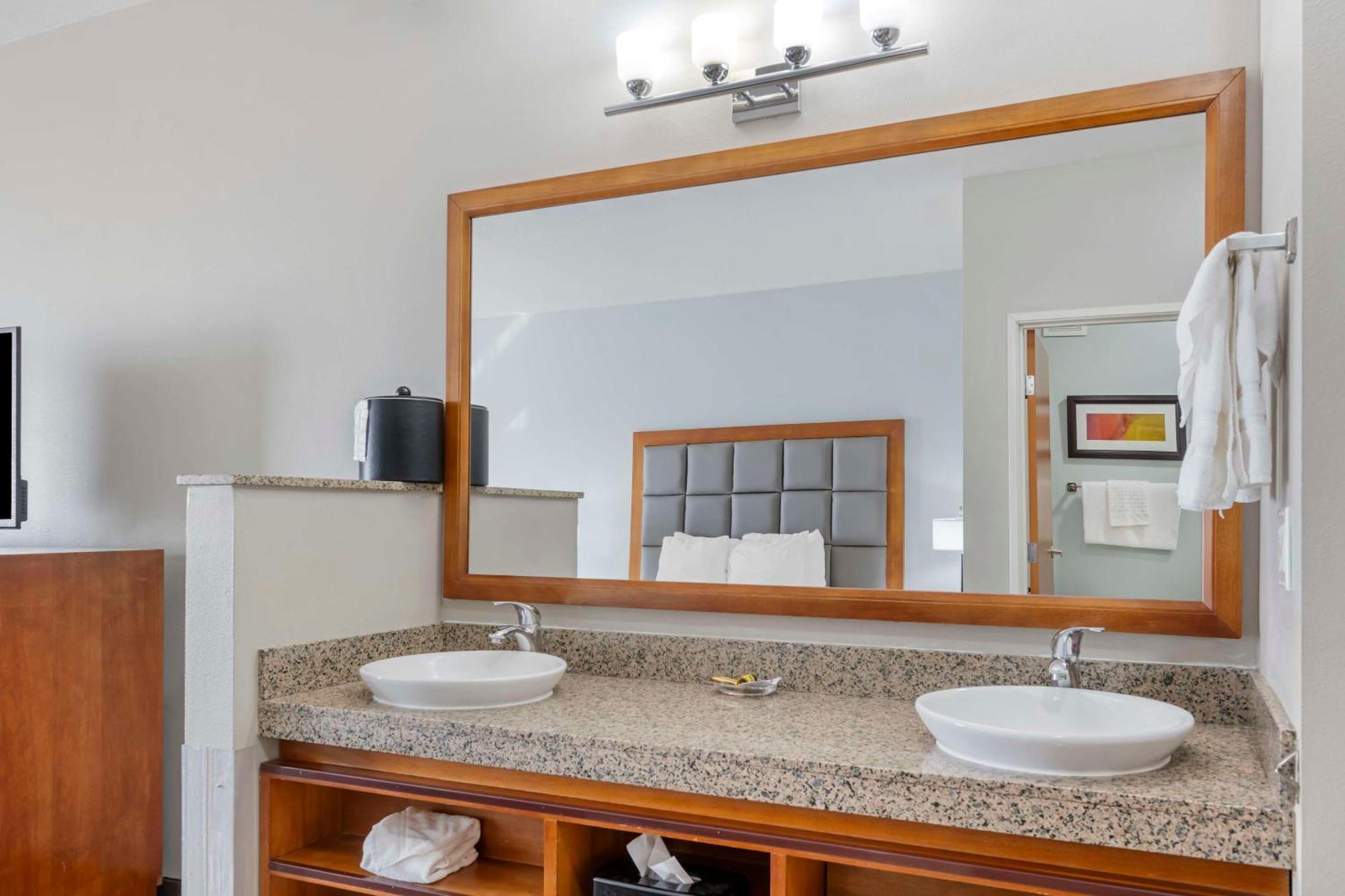 Best Western Plus Peppertree Inn At Omak Extérieur photo